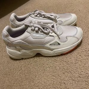 NWT adidas falcon sneakers